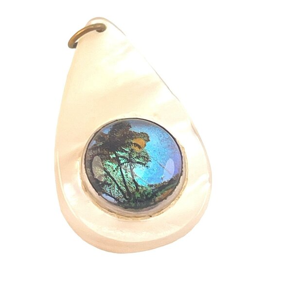 Butterfly Pendant Reverse Painted on Glass Mother of Pearl - Picture 4 of 5